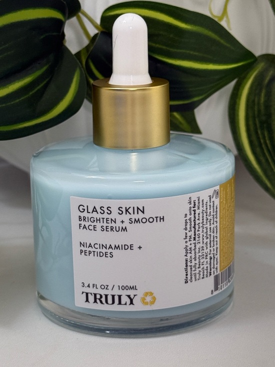 TRULY Other - Truly GLASS SKIN Brighten + Smooth Face Serum — New/Never Opened